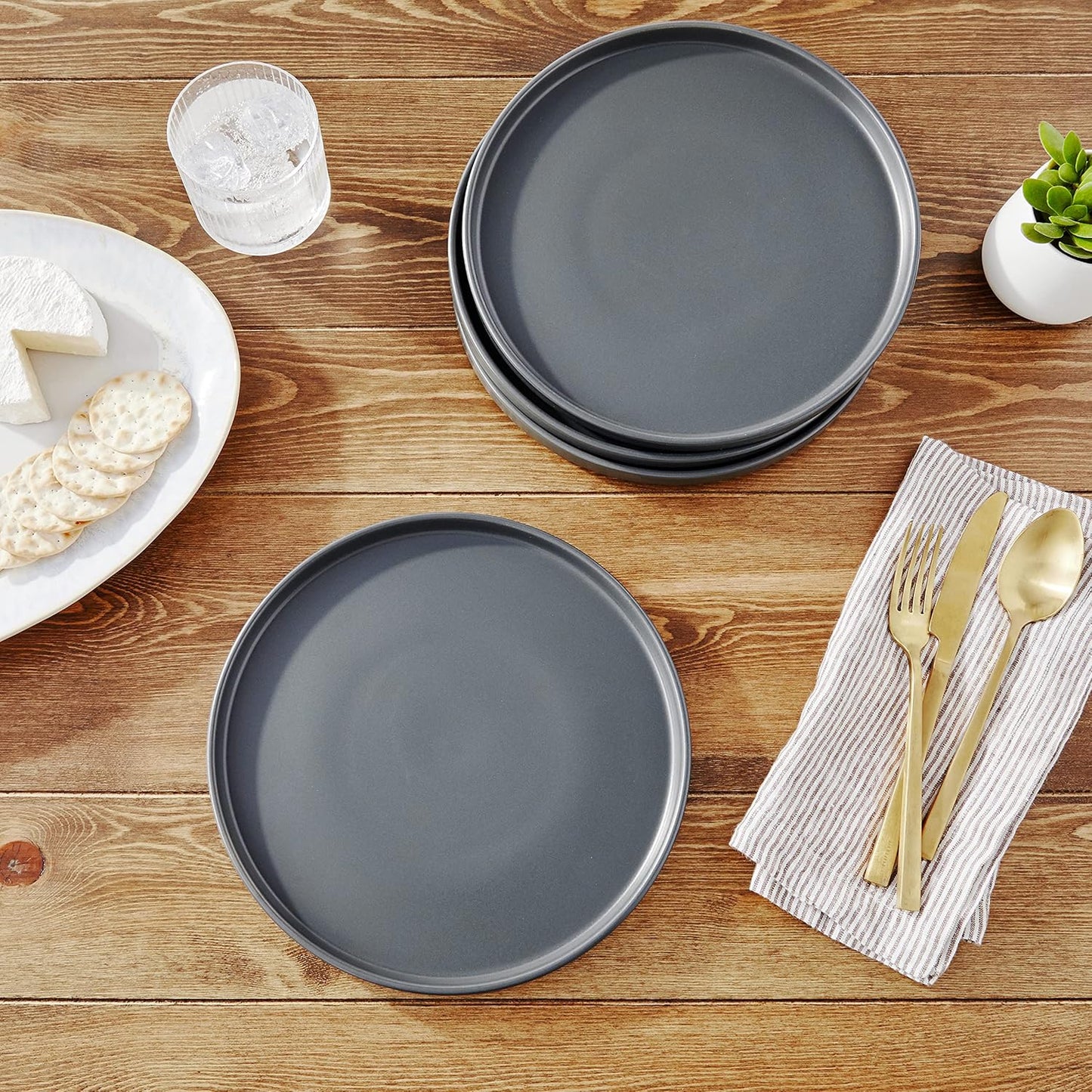 Coupe - Celina Stoneware round Dinner Plates Set, 4-Piece, Grey Matte