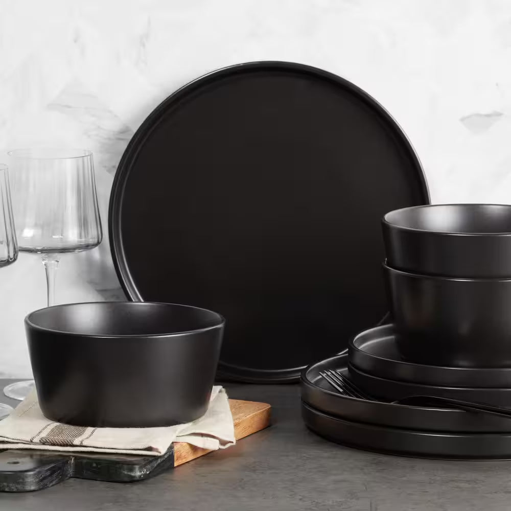 Celina 32-Piece Black Matte Dinnerware Set Stoneware (Service for 8)
